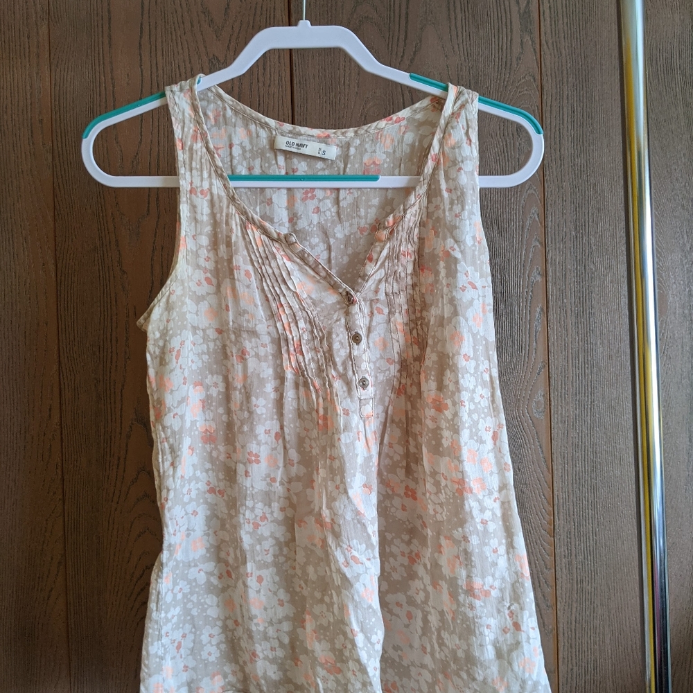 Floral top